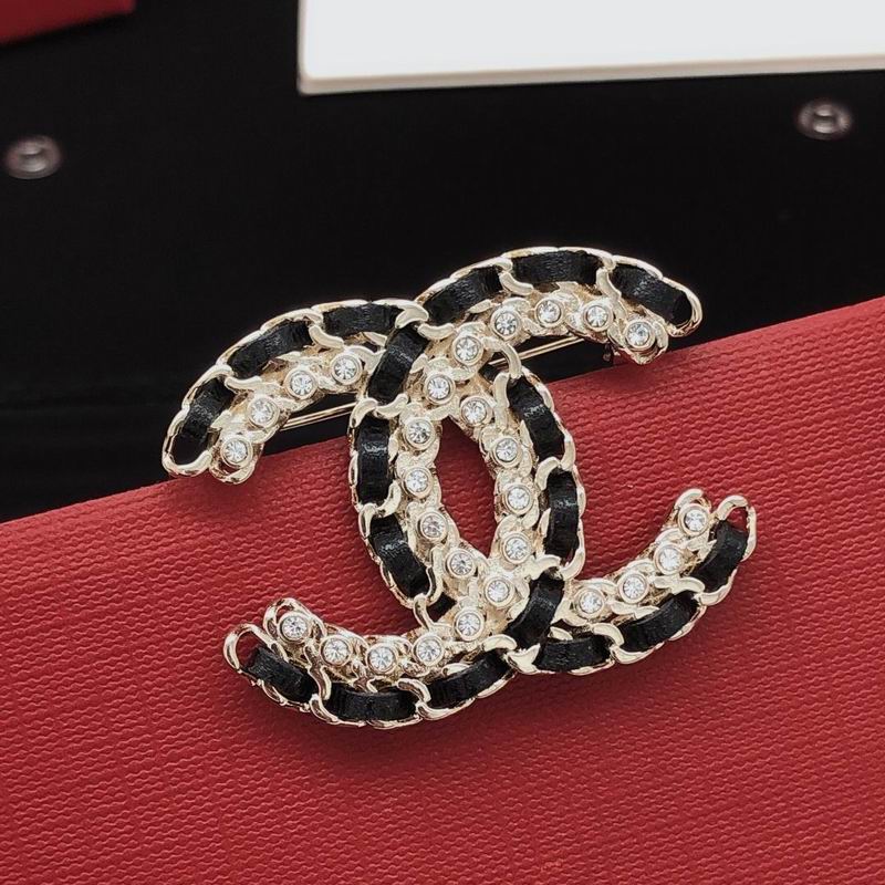Chanel Brooch 1lyx154